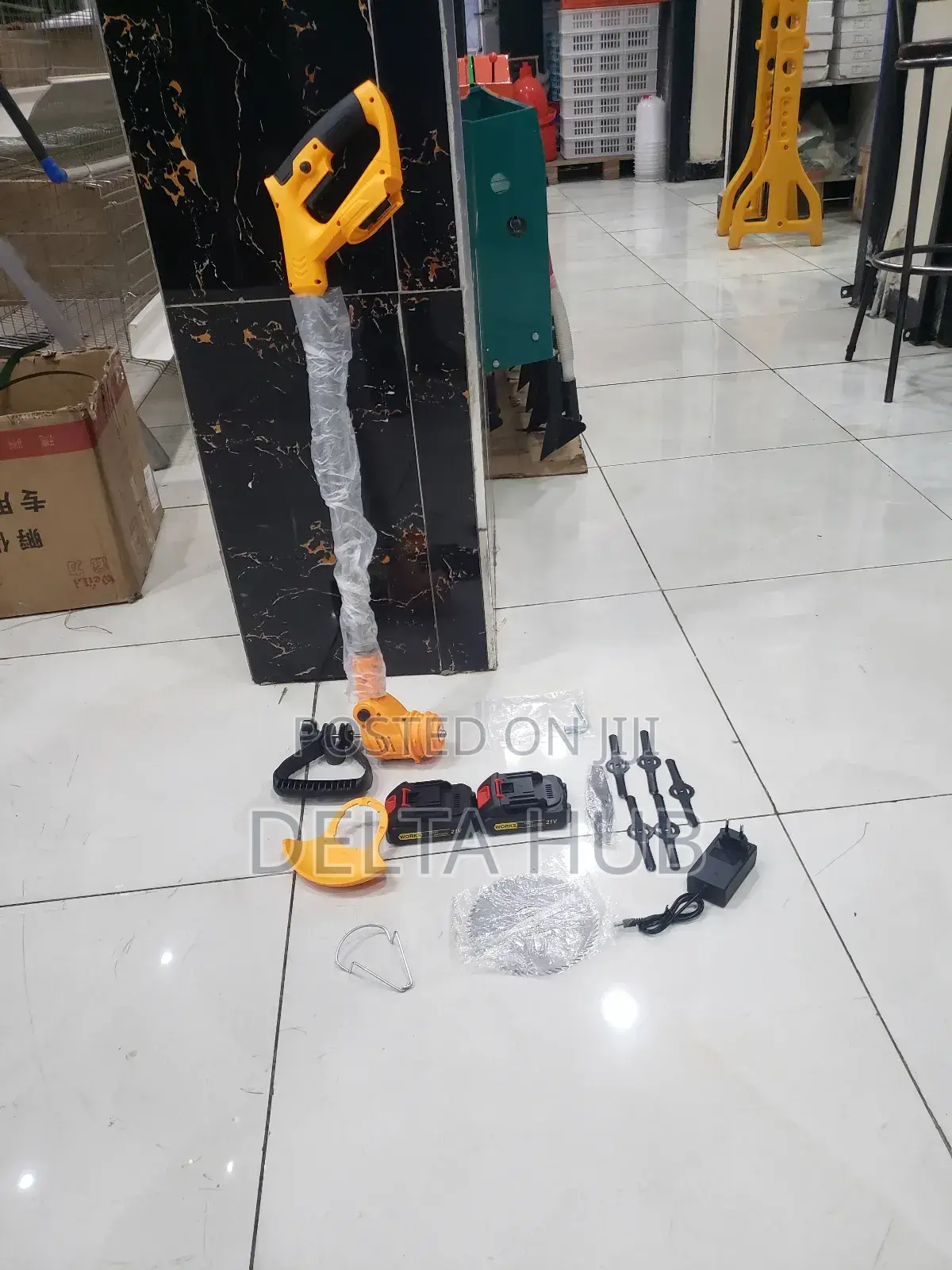 Extreme Lithium Cordless Brush Cutter