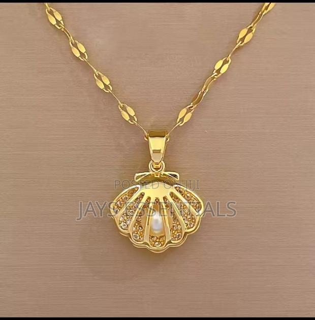 Necklaces That Suit Every Occasion - thumbnail 3