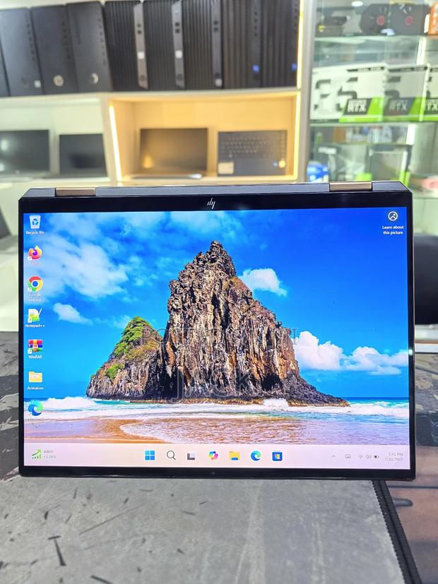 Laptop HP Spectre 14 16GB Intel Core I7 SSD 1T - thumbnail 2