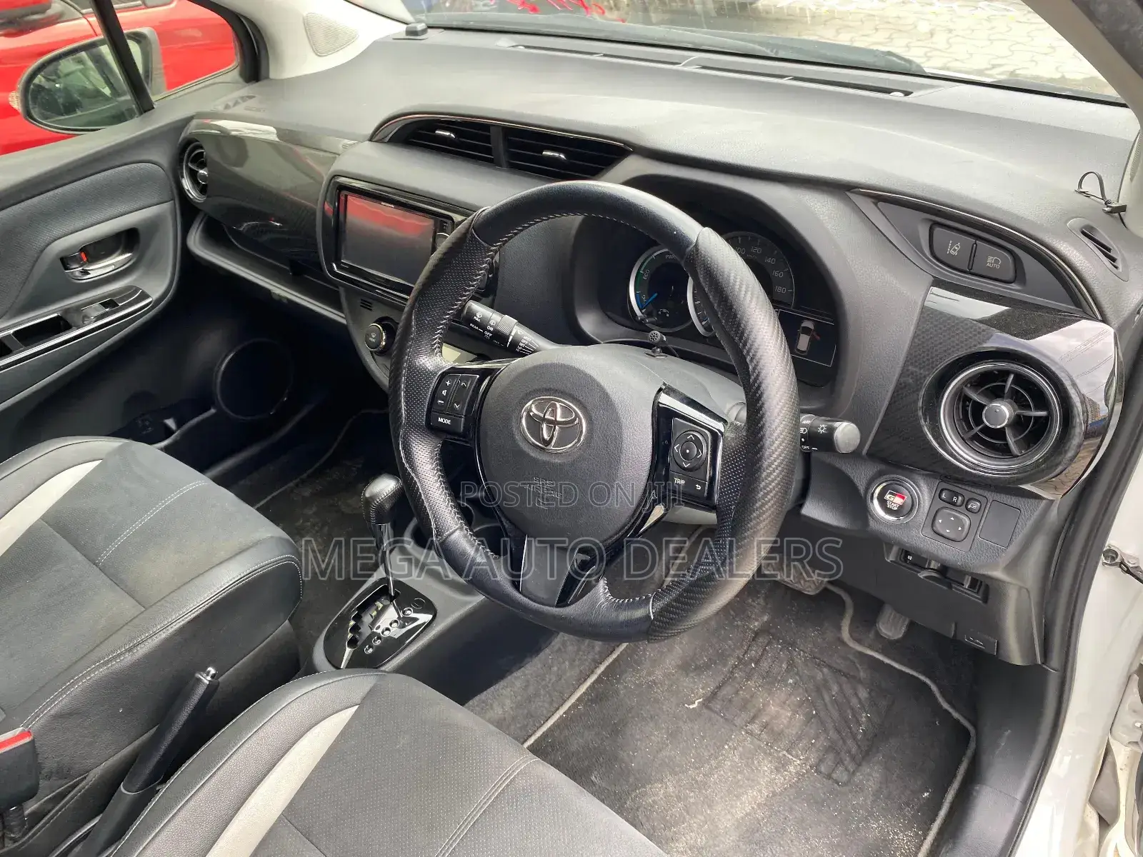 Toyota Vitz 2018 White