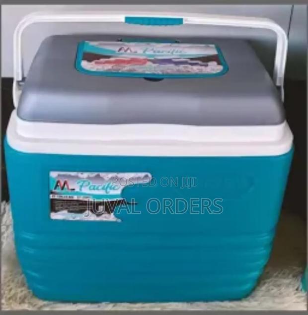 62litres Pacific Cooler Box - main view