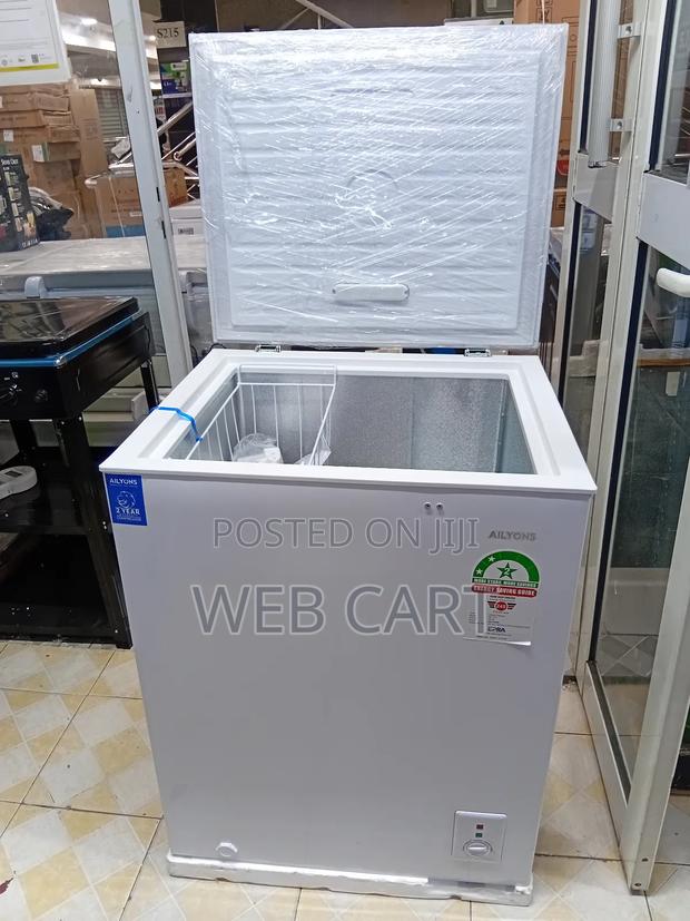 4. Ailyons 142l Compact Chest Freezer - main view