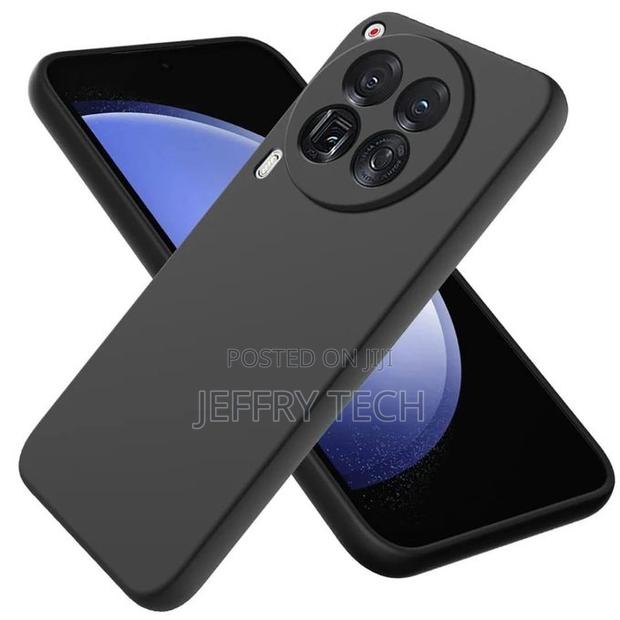 Vouge Tecno Camon 30 Black Soft Silicone Phone Case - main view