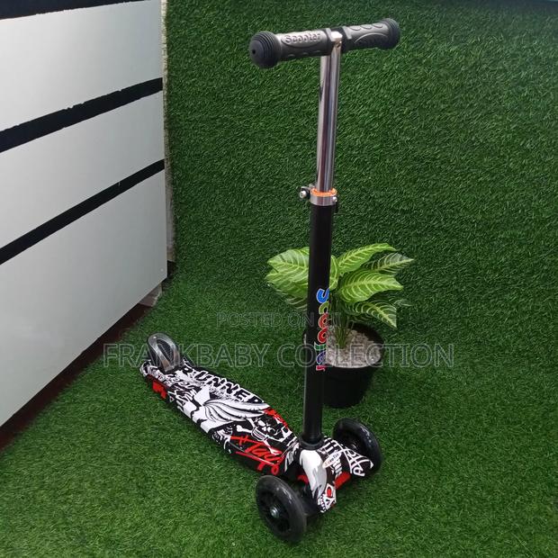 Scooter With Flashing Wheels - main view