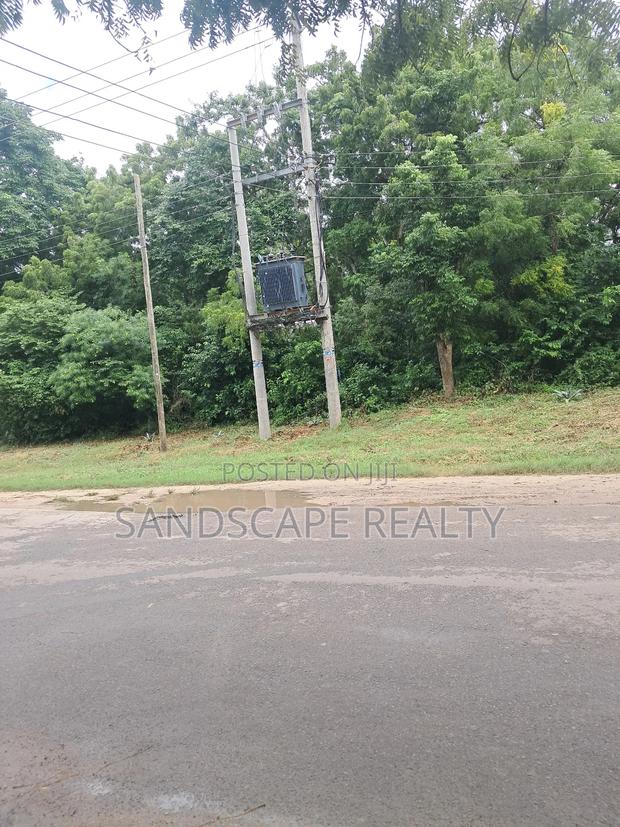 Diani Prime Land Touching Tarmac. - thumbnail 3