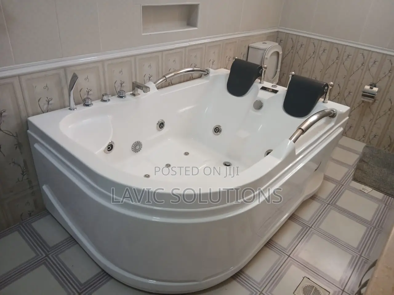 Modern Jaccuzzi