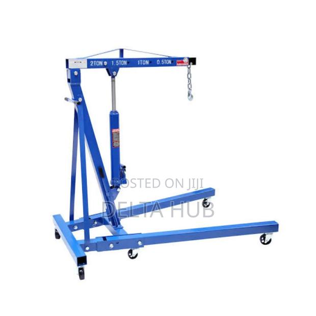 Massive Lifting Engine Crane Lift - main view