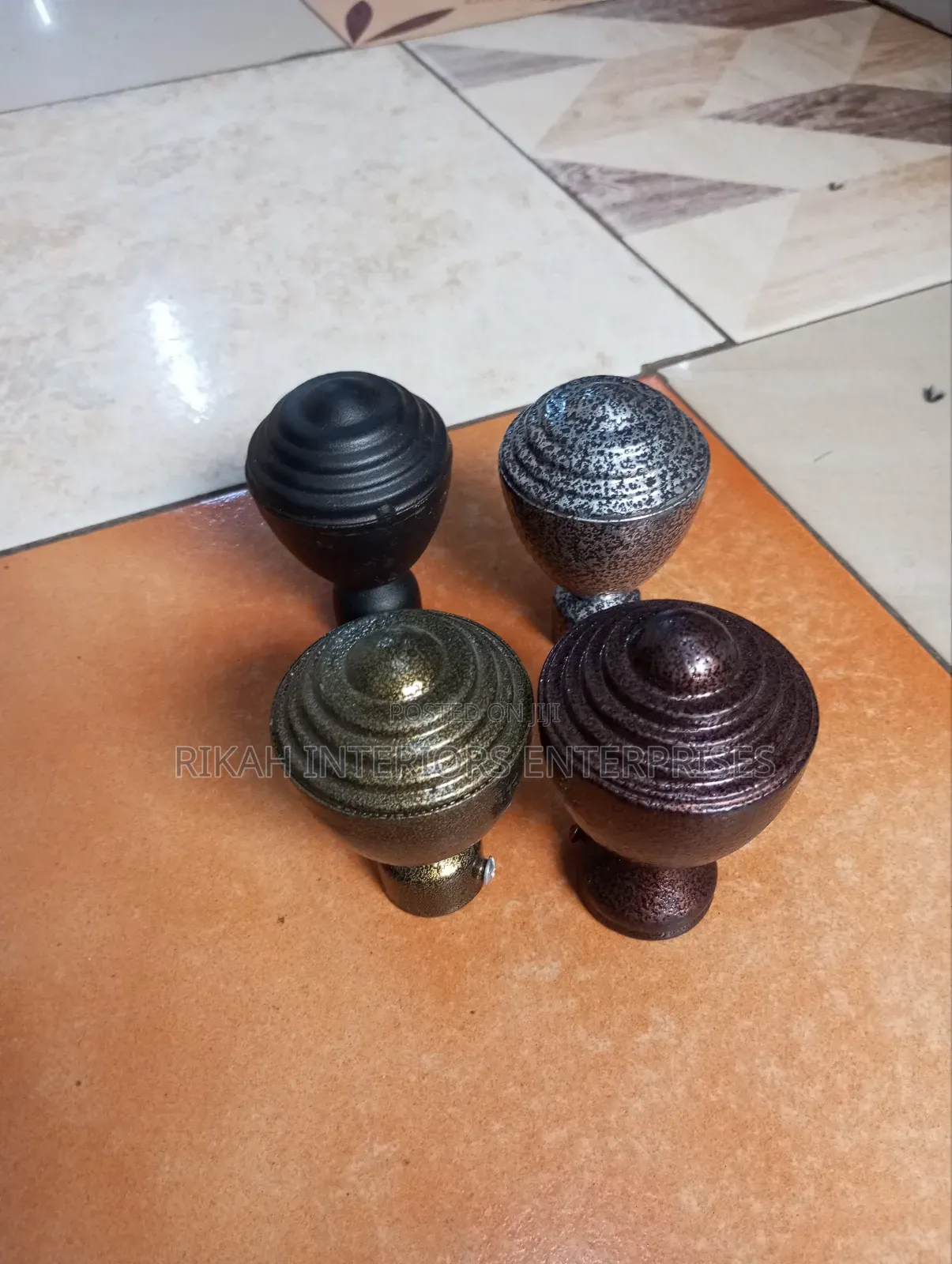 Juakali Rods End Flowers