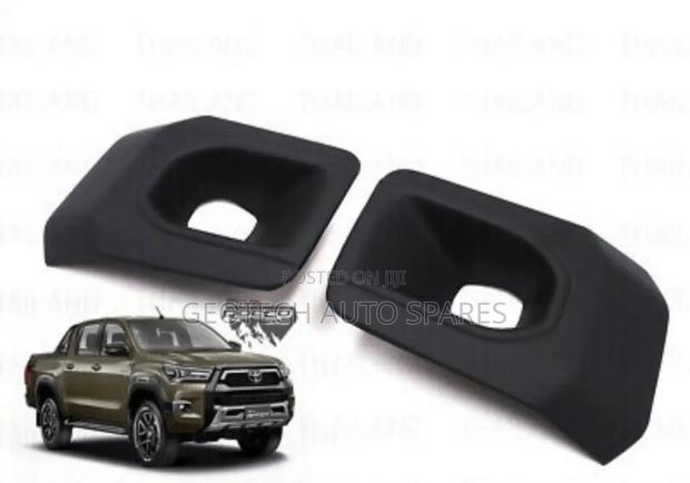 Hilux Revo Rocco 2020 Foglight Covers - main view
