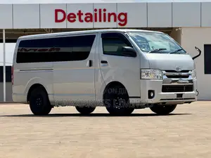 Toyota HiAce 2018 Silver