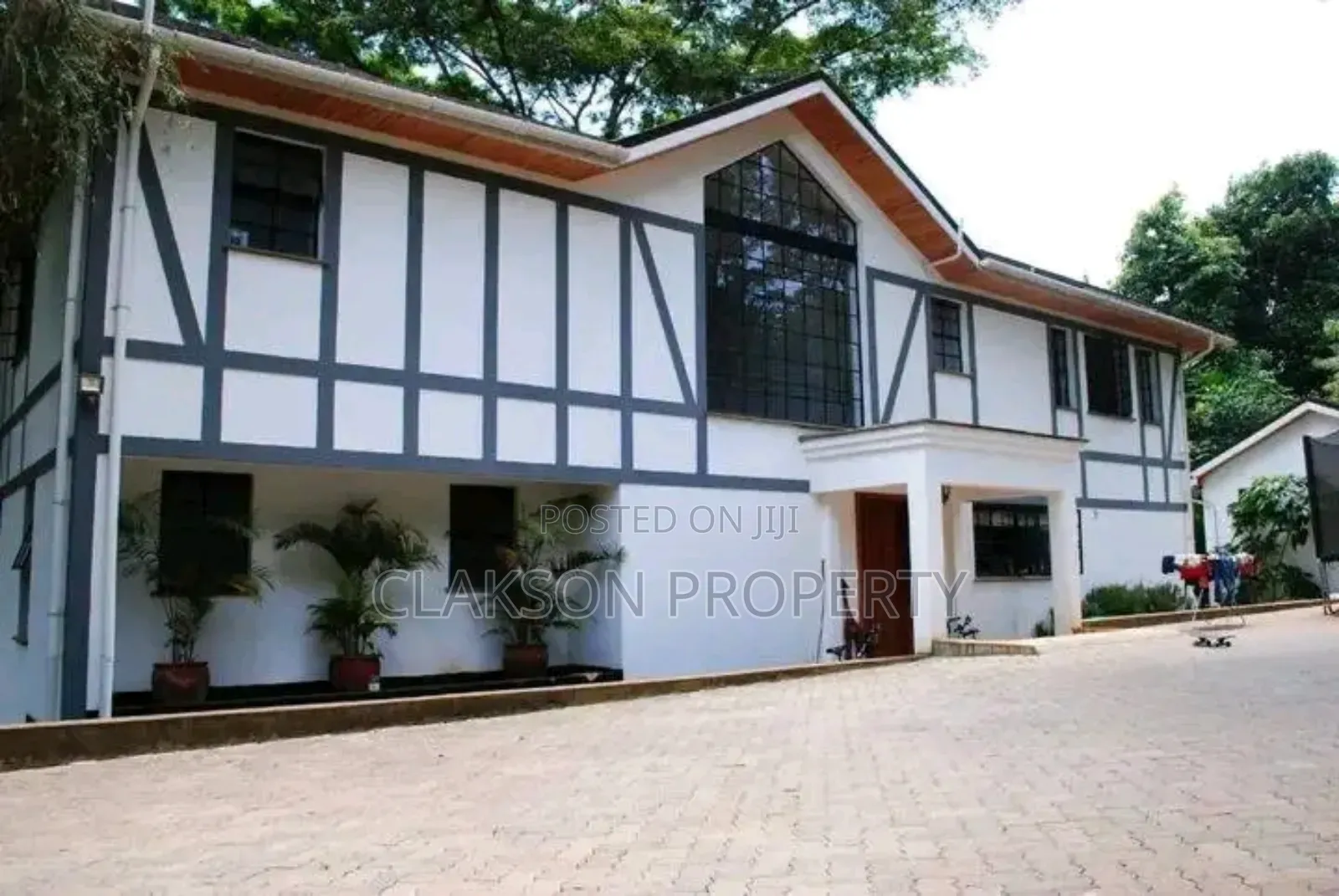5bdrm Apartment in Rosslyn for rent
