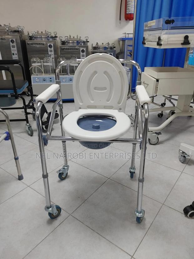 Foldable Commode Chair With Casters (Mp- Bf594) - thumbnail 2