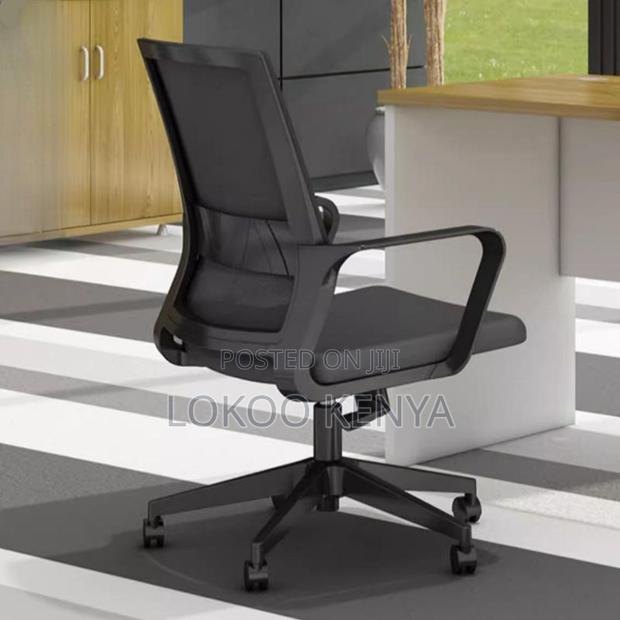 Office Chair : Professional Mesh Office Seat – Black - thumbnail 4