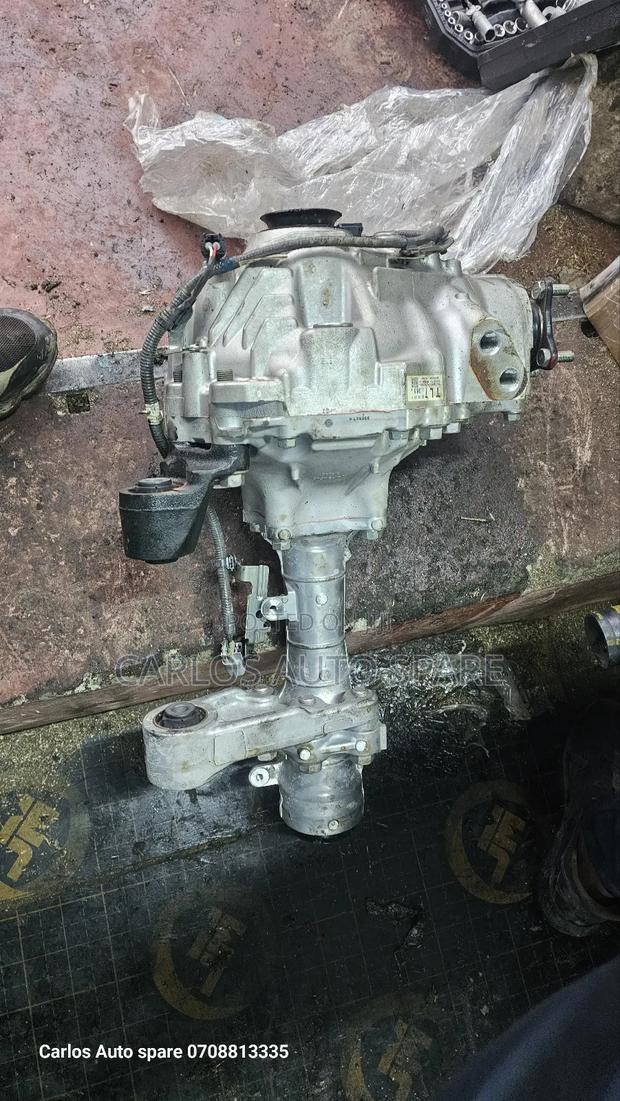 Front Differential Lexus Lx 300 Series - main view