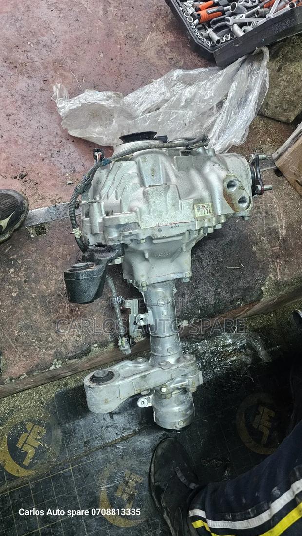 Front Differential Lexus Lx 300 Series - thumbnail 2