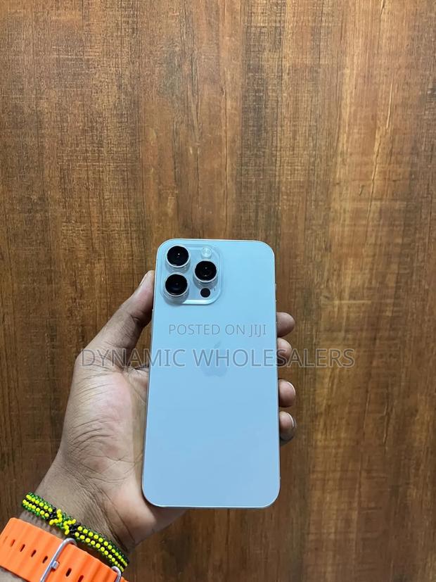 Apple iPhone 15 Pro Max 256 GB - main view