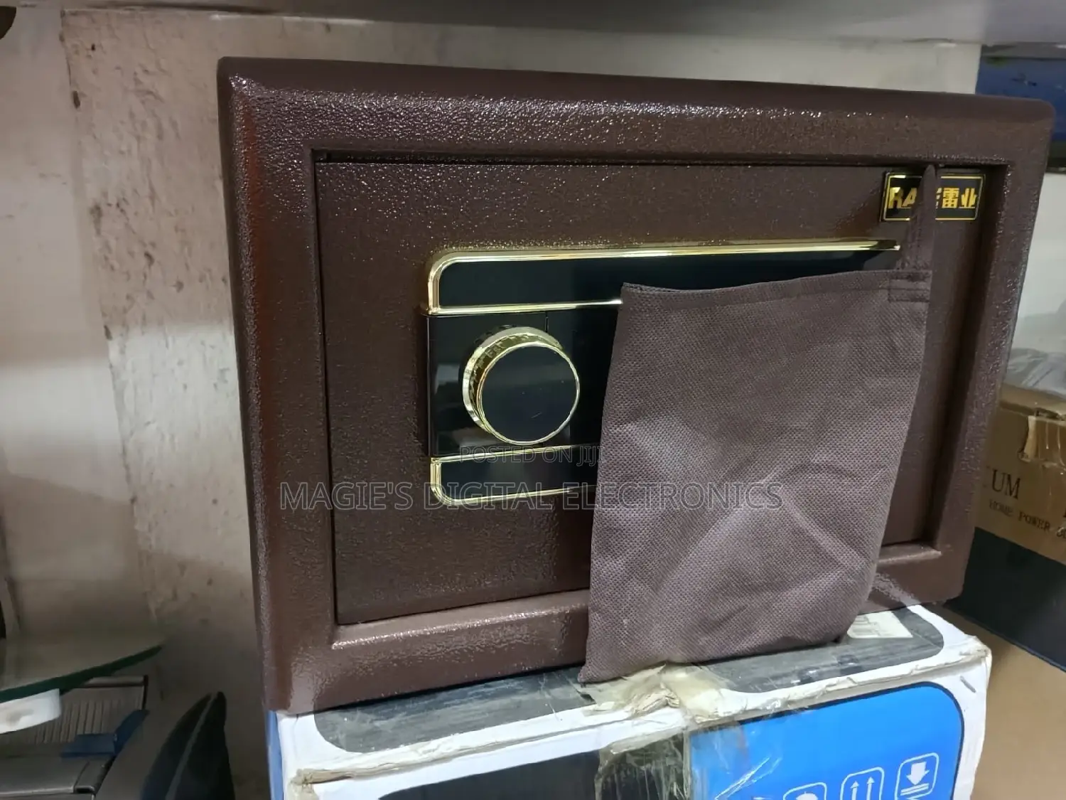 Top Guarantee Safe/Money Box