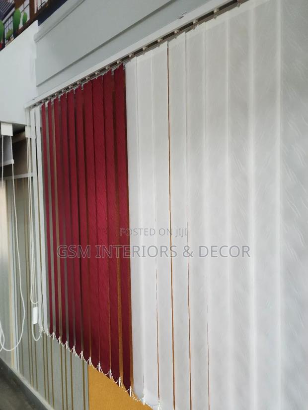 Plain White Office Blinds Vertical Per M2 - main view