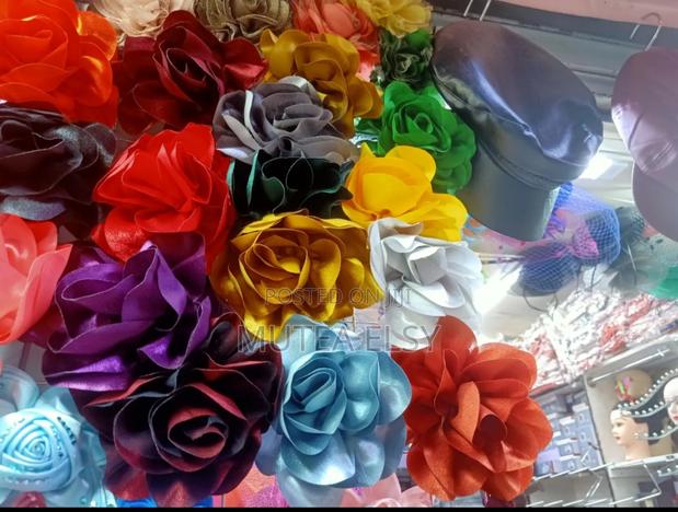 Ladies Max Multicoloured Lapel Pins/Flowers