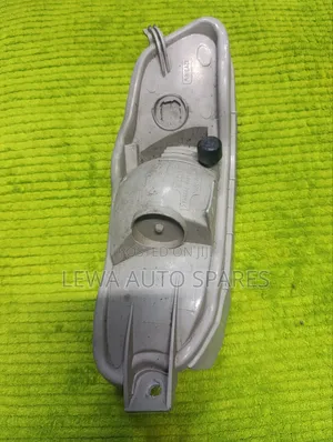 Reflector For Toyota Harrier Right Side