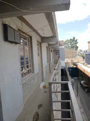 Mini Flat in Donholm for sale
