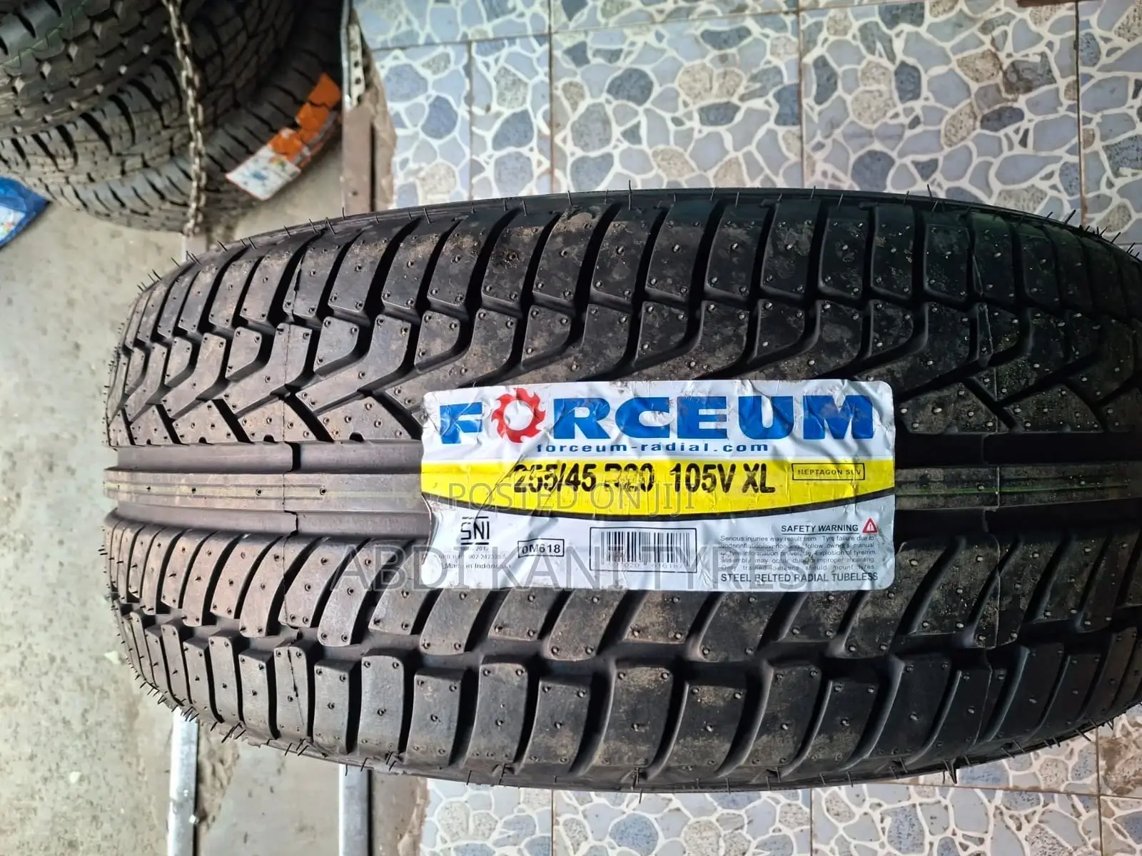 255/45r20 Forceum