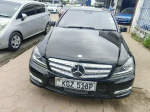 Mercedes-Benz C200 2013 Black