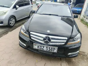 Mercedes-Benz C200 2013 Black