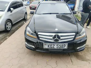 Mercedes-Benz C200 2013 Black