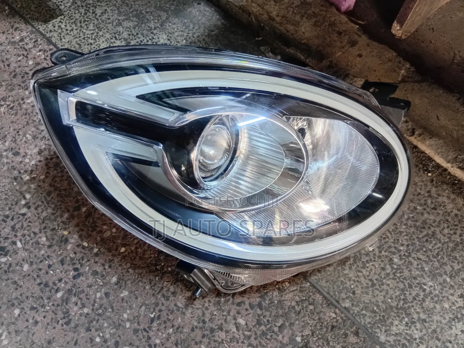 Passo 2015 Headlight