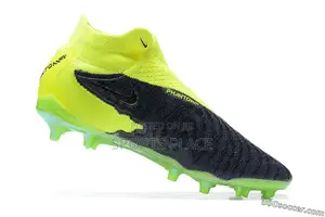 New Nike Phantom Green Elite Football/Soccer Boots