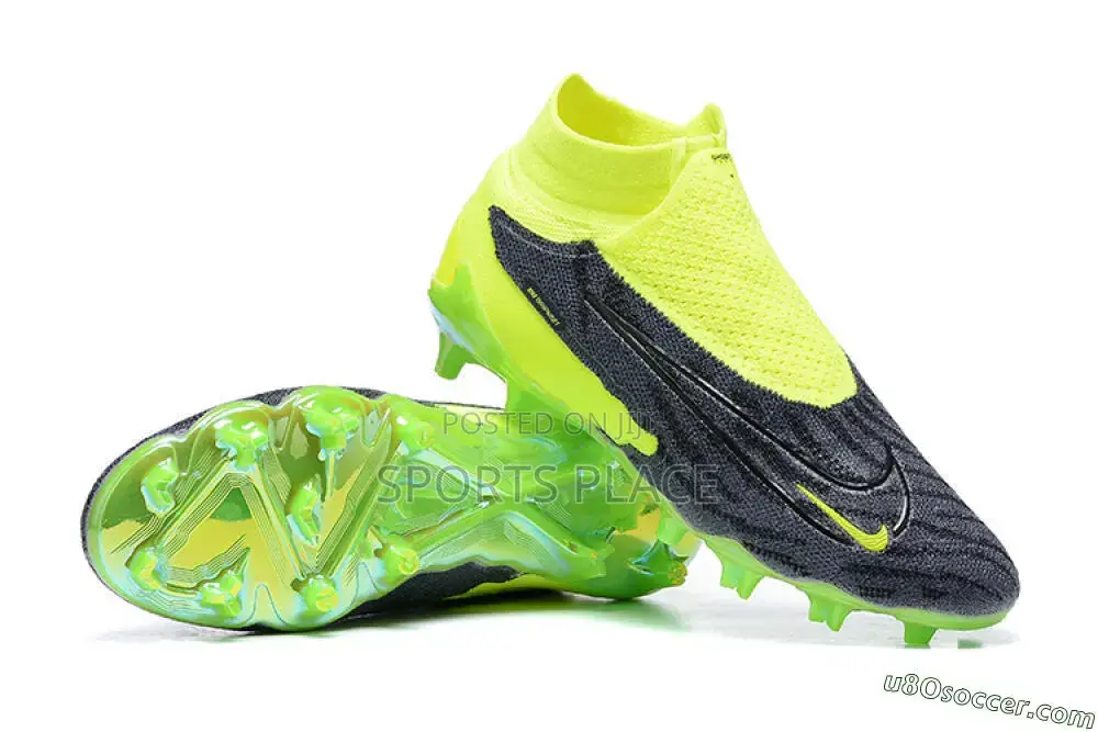 New Nike Phantom Green Elite Football/Soccer Boots