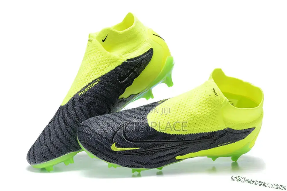 New Nike Phantom Green Elite Football/Soccer Boots