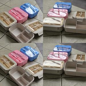 Bento Lunch Box With 3 Compartments - main view