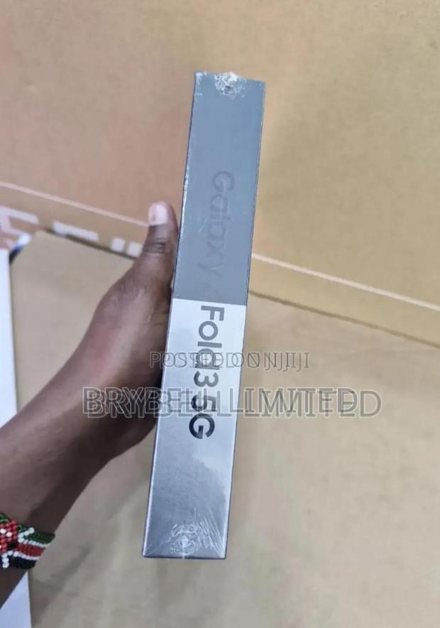 New Samsung Galaxy Z Fold 3 512 GB Black - thumbnail 4