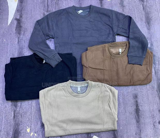 Simple Round Neck Sweaters - thumbnail 3