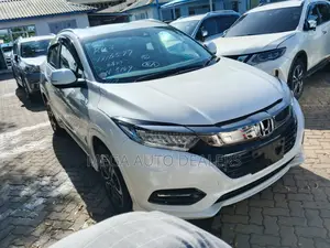 Honda Vezel 2018 White