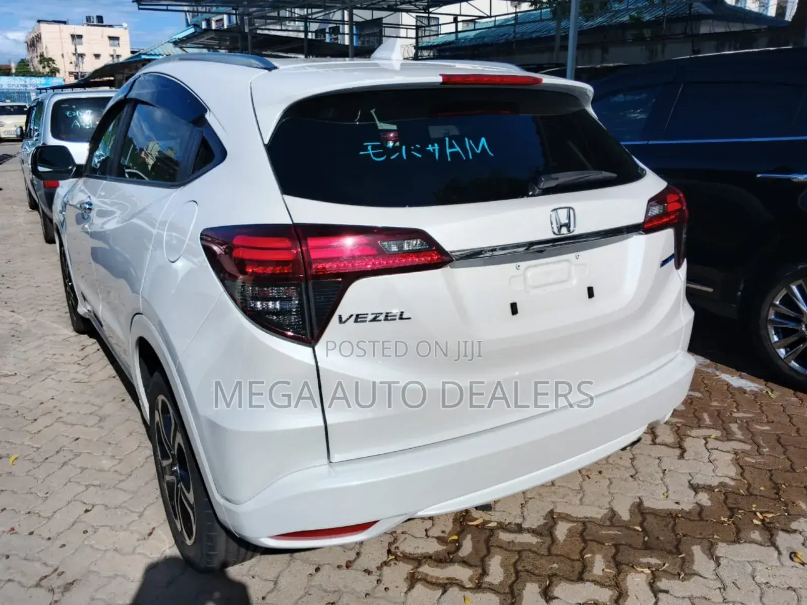 Honda Vezel 2018 White