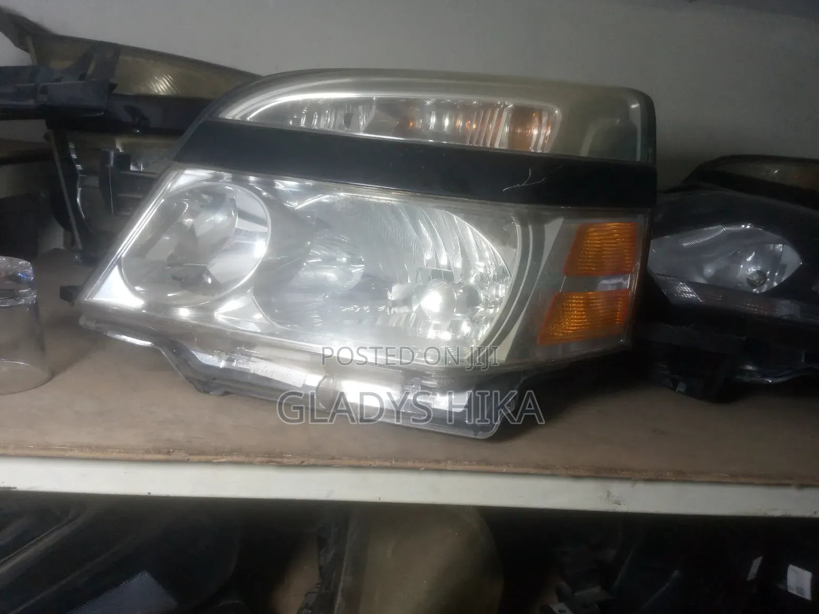 Voxy Headlight