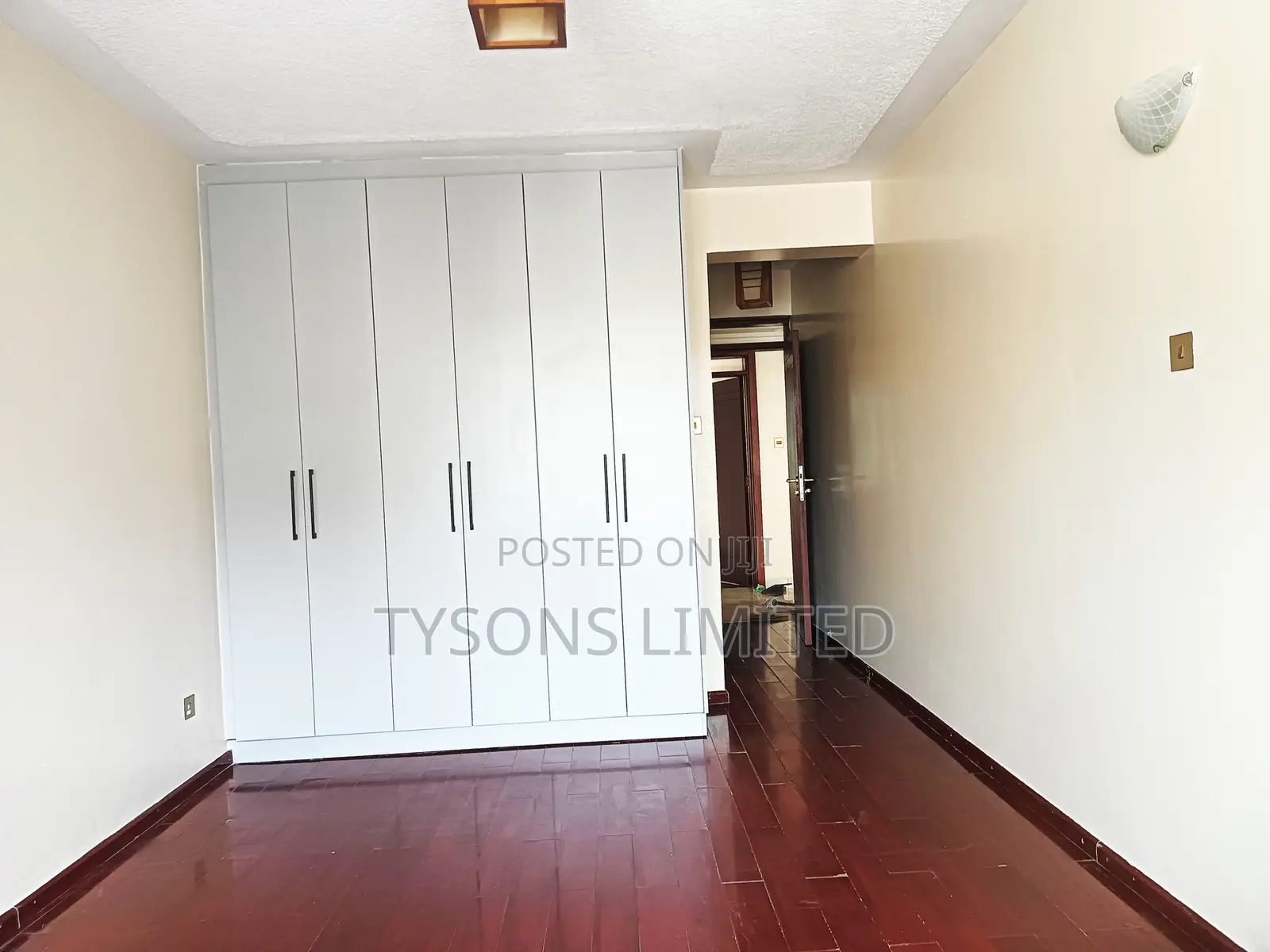 4bdrm Apartment in Lavington, Valley Arcade for sale