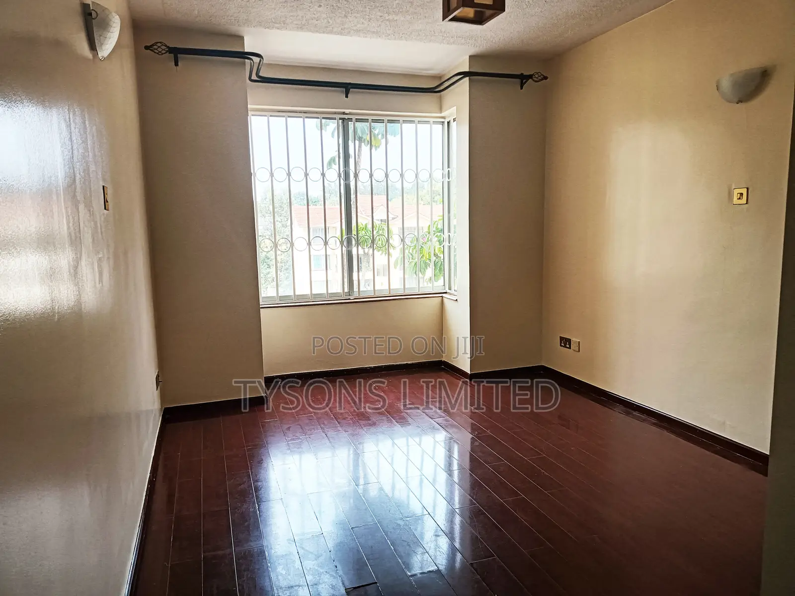 4bdrm Apartment in Lavington, Valley Arcade for sale