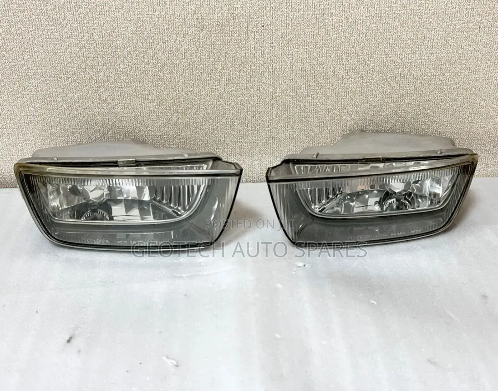 Toyota Premio 2005 Foglights