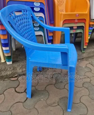 Rosa Plastic Chair.