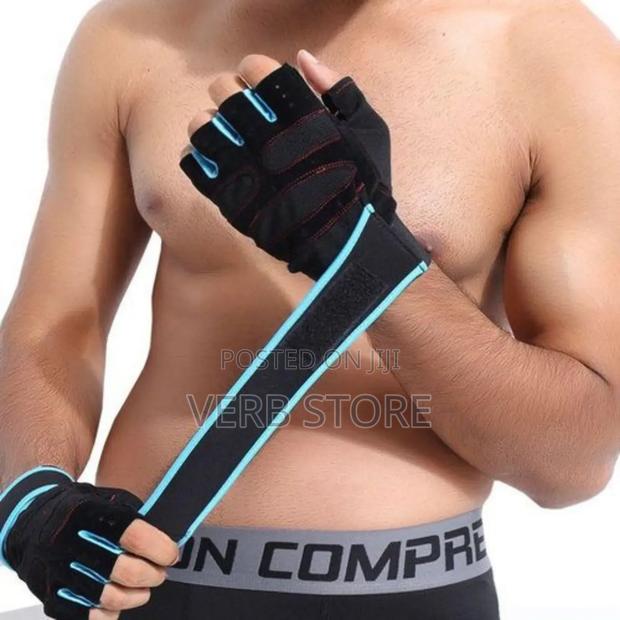 Latex Gym Gloves - thumbnail 2