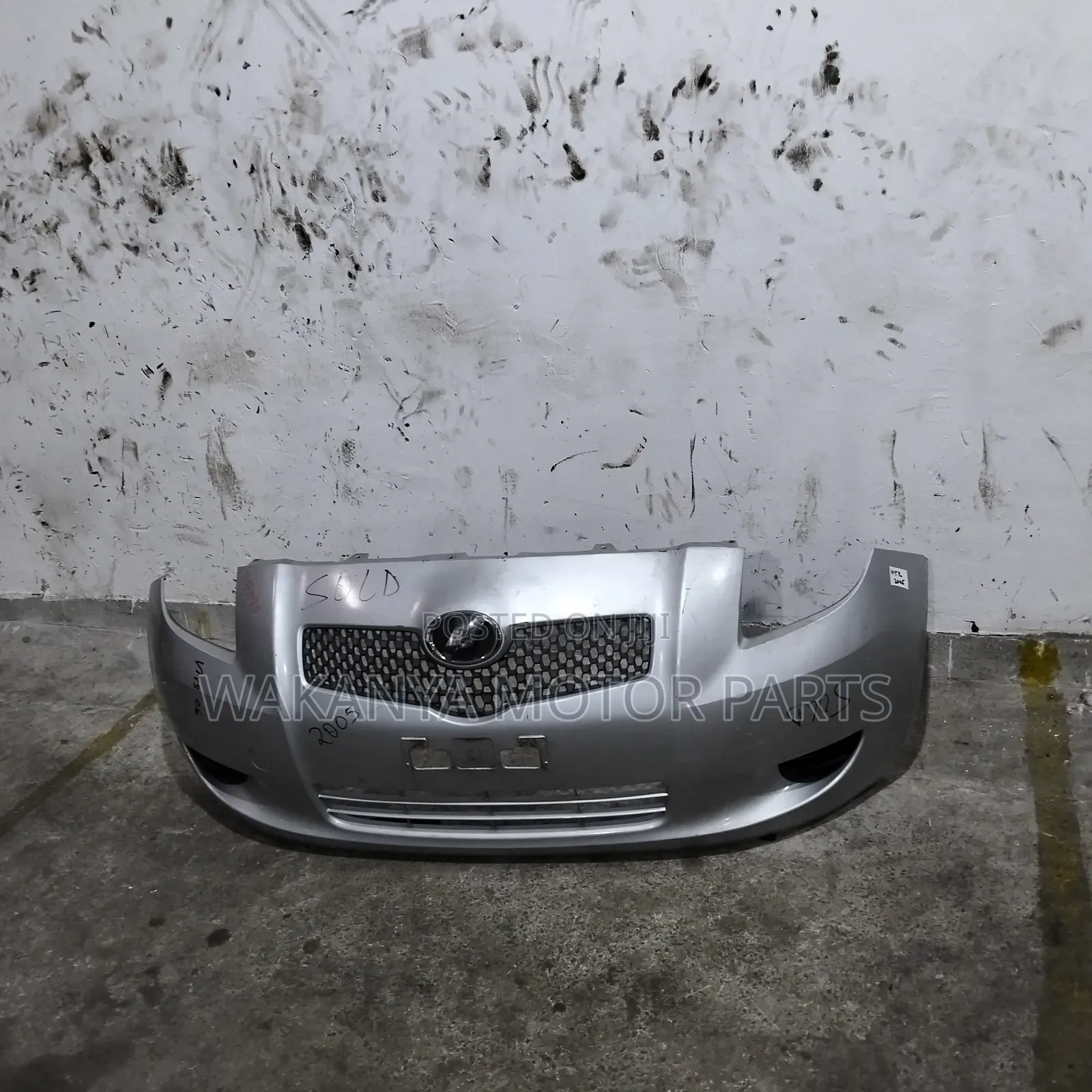 Toyota Vitz Model 2005/2006 Front Bumper Complete, Ex Japan