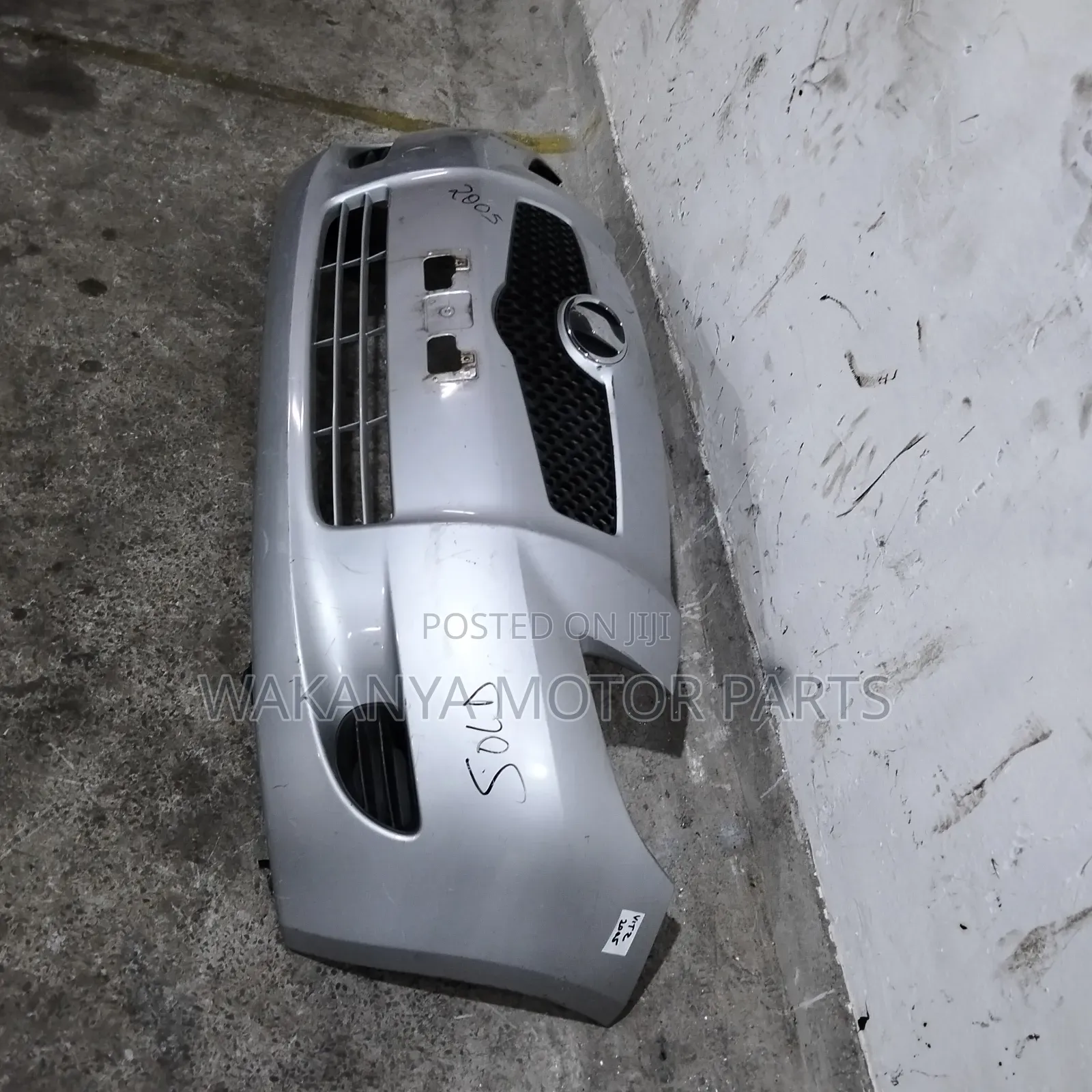 Toyota Vitz Model 2005/2006 Front Bumper Complete, Ex Japan