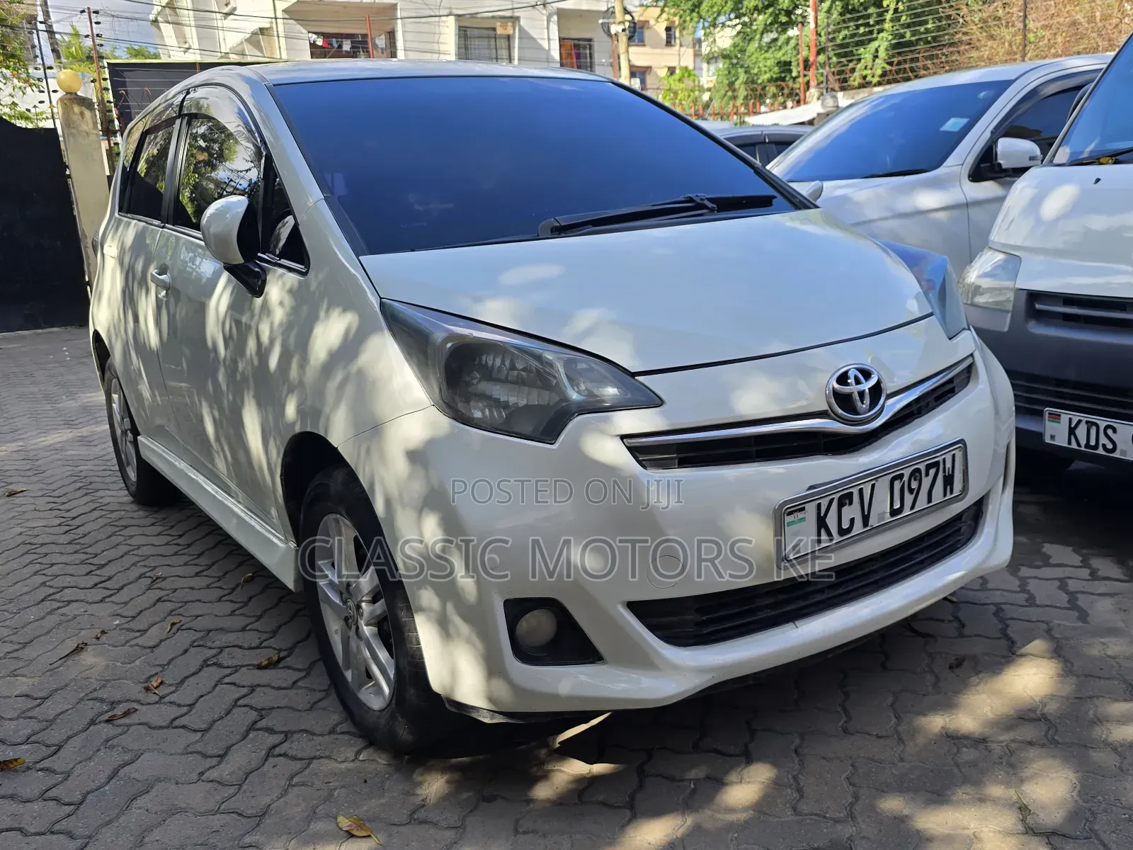 Toyota Ractis 1.5 FWD 2015 White