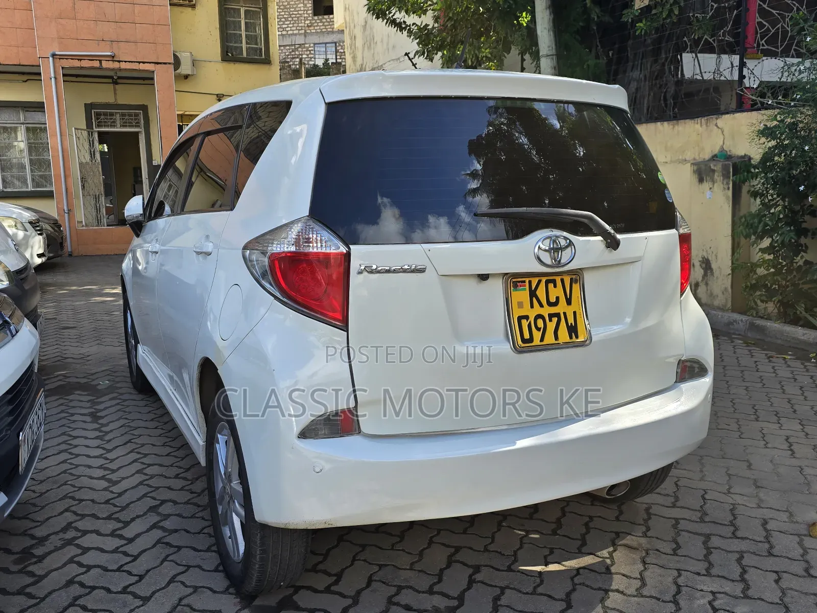 Toyota Ractis 1.5 FWD 2015 White