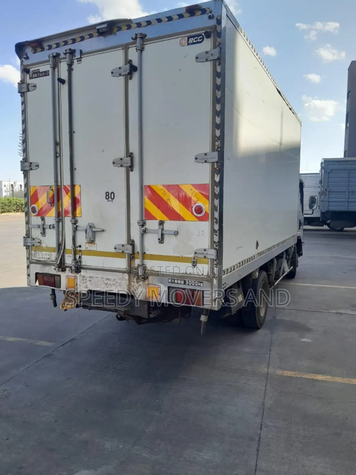 Truck Accessible for Logistic and Mover's Services