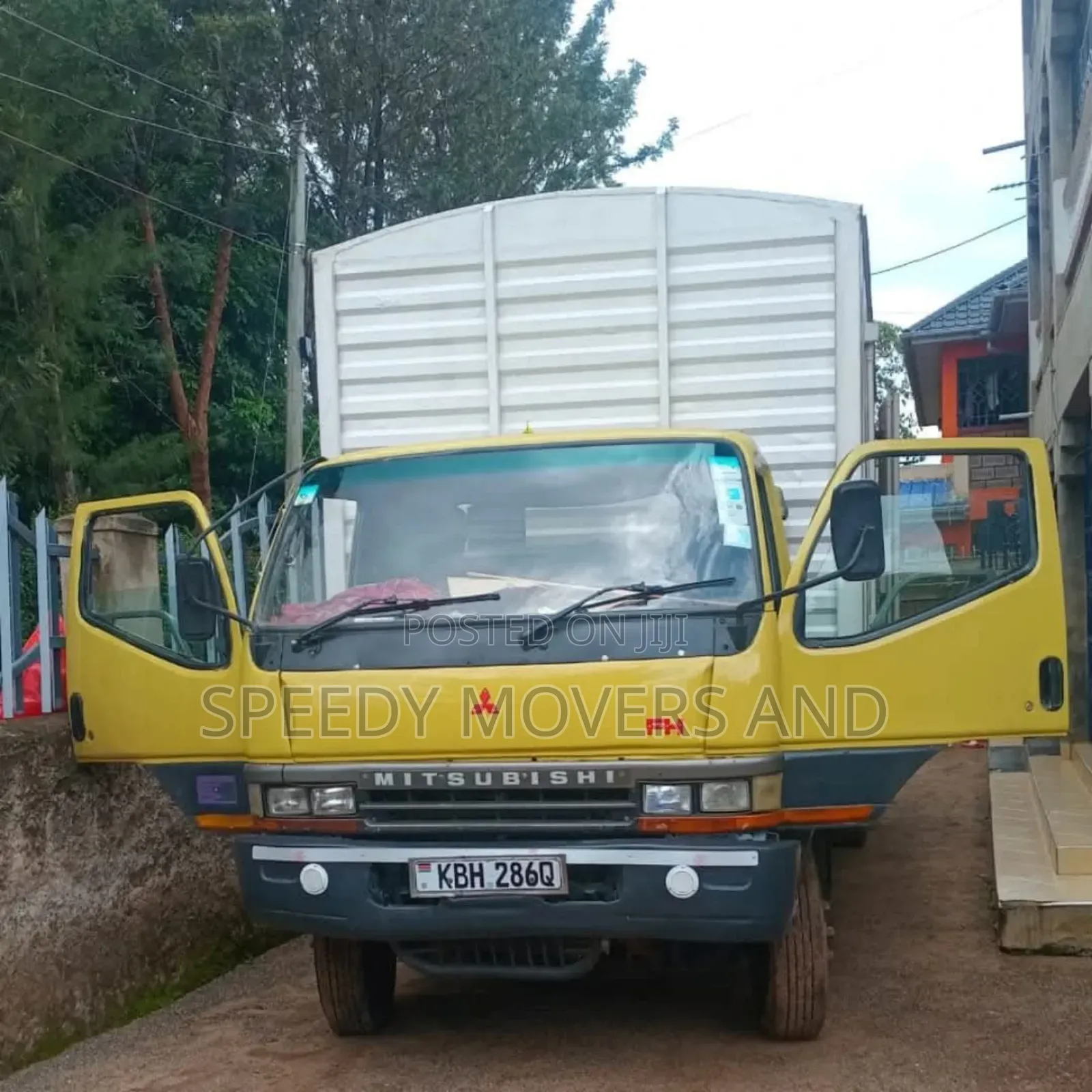 Lorry for Transportation Accessible